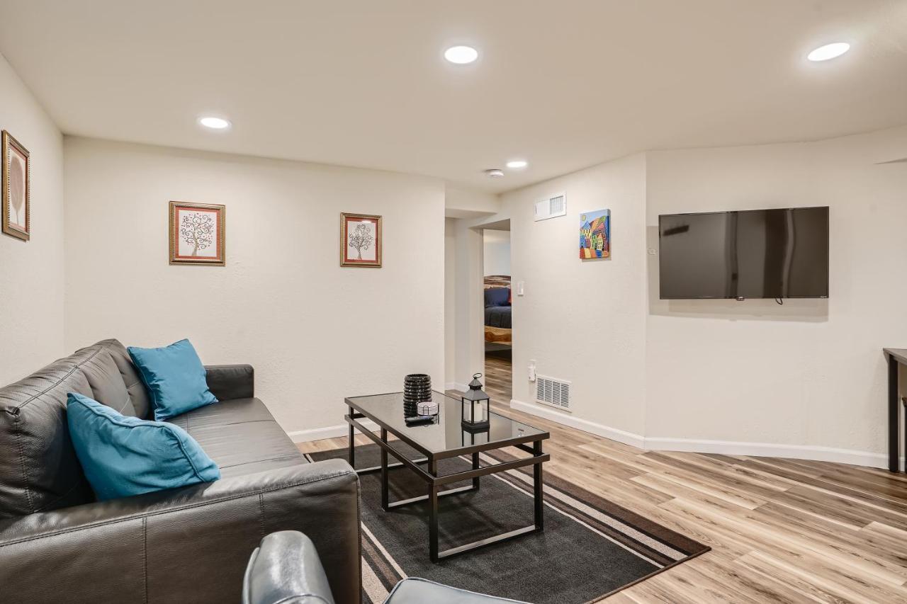 Sloans Lake Getaway - Basement Apartment Near Broncos And Downtown Denver Лейквуд Екстер'єр фото